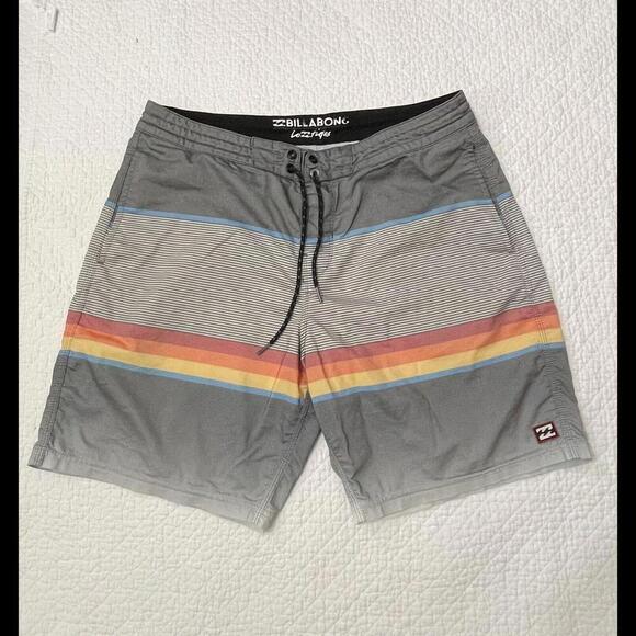 Billabong Shorts Mens Size L Swim Trunks (A55) - Picture 1 of 1